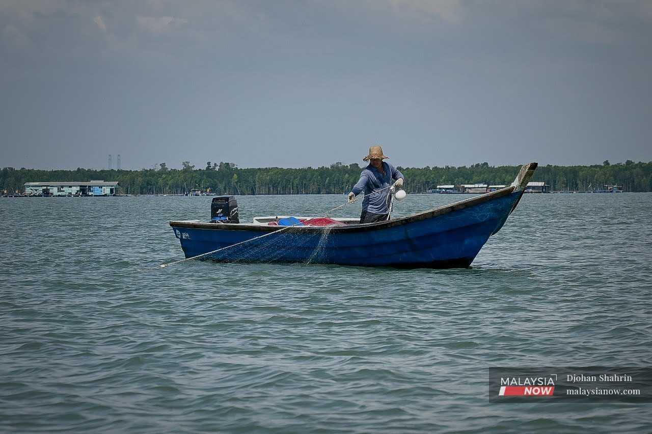 Lebih 6,000 nelayan di Pulau Pinang, selatan Kedah dan utara Perak dijangka terjejas oleh projek penambakan Penang South Islands.