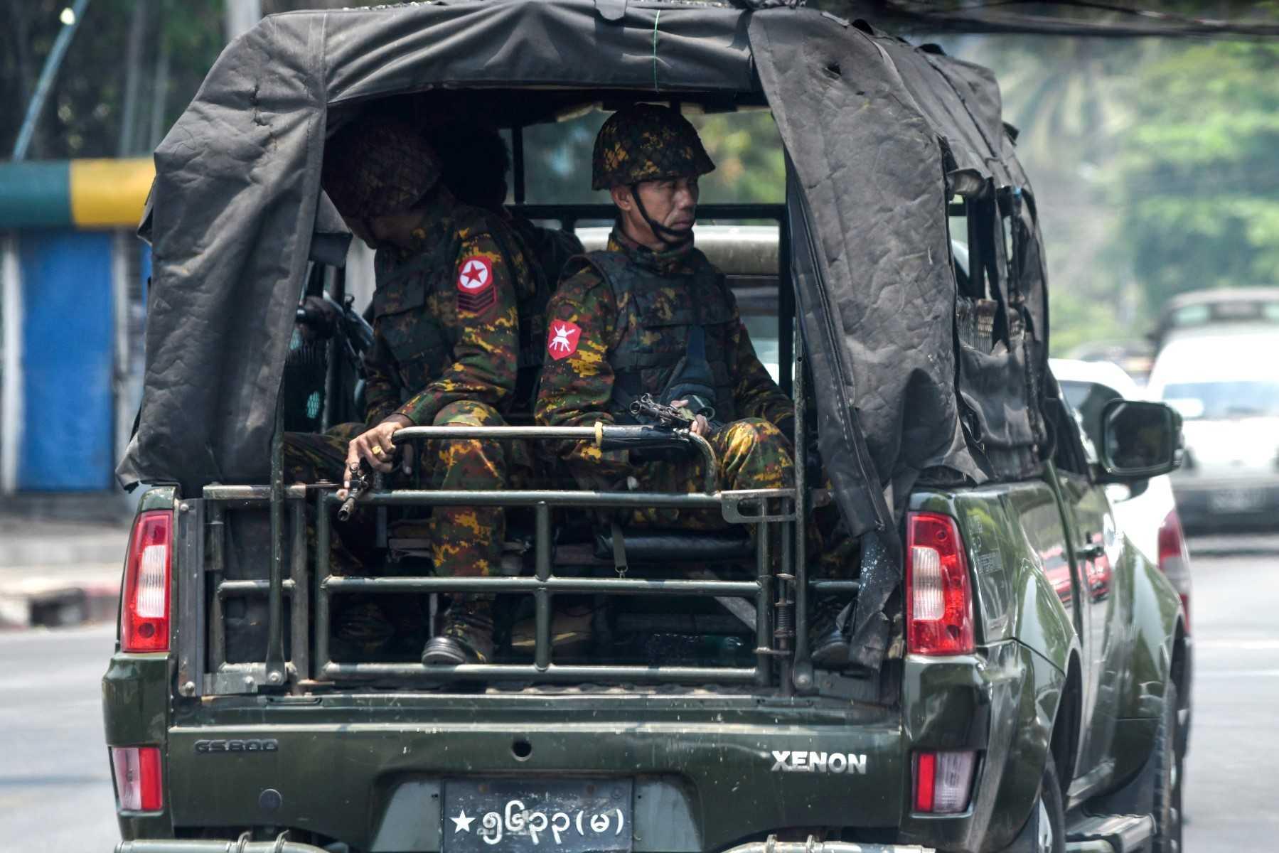 Lebih 21,000 orang telah ditangkap sejak tentera menggulingkan kerajaan Aung San Suu Kyi, menurut kumpulan pemantau tempatan. Gambar: AFP