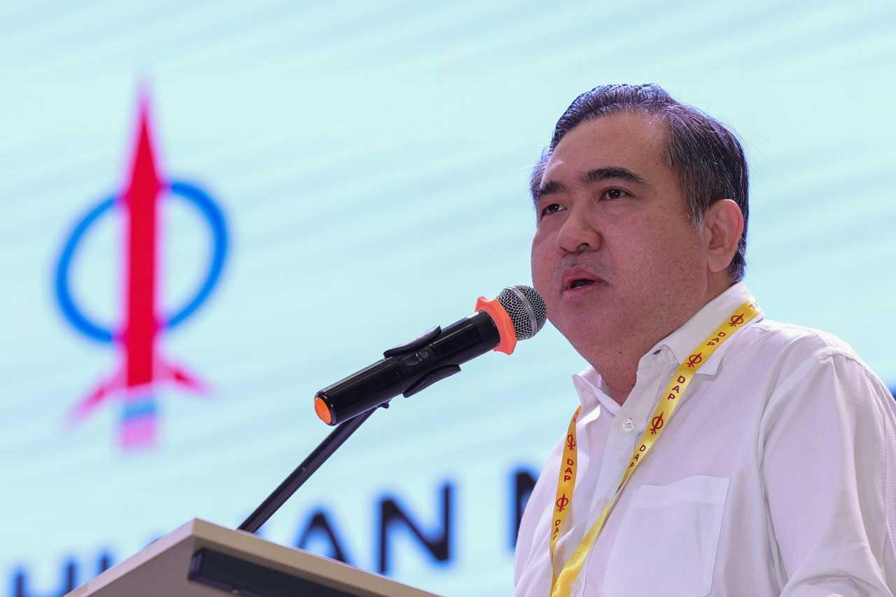 Transport minister and DAP secretary-general, Anthony Loke Siew Fookm speaking at the Johor DAP annual convention in Muar yesterday. Photo: Bernama
