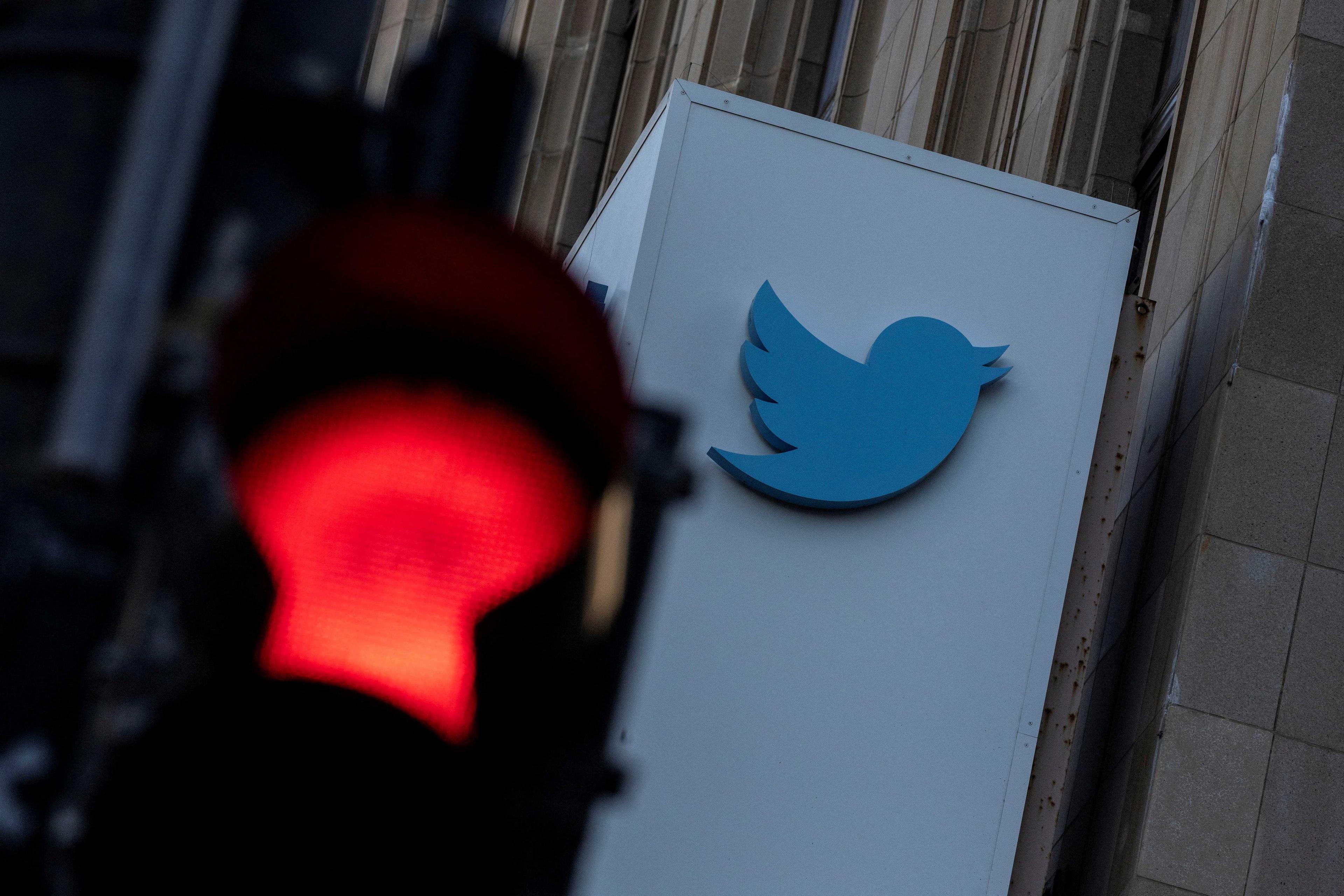 Logo Twitter di ibu pejabat korporatnya di San Francisco, California, Amerika Syarikat pada 18 November 2022. Gambar: Reuters