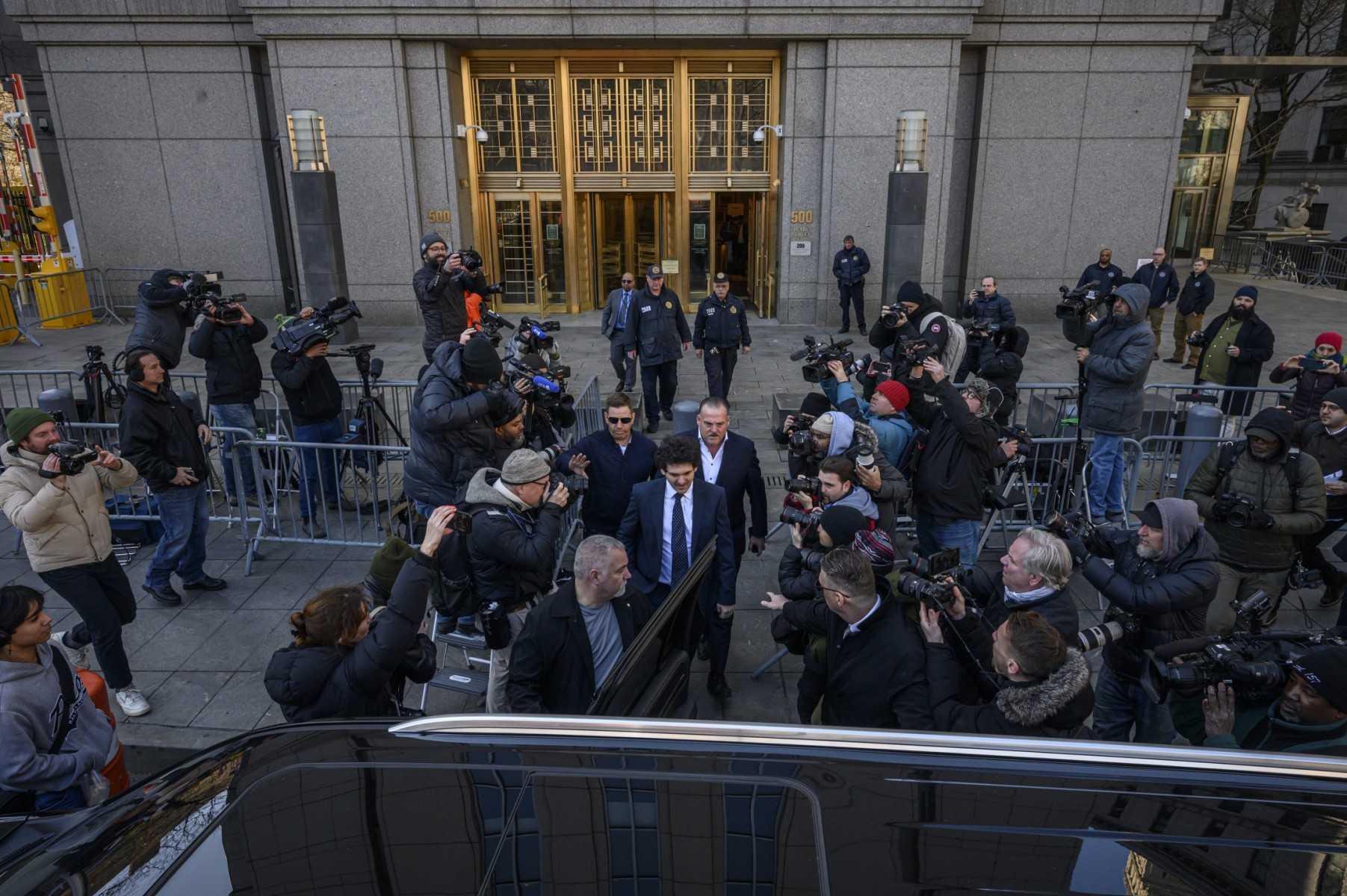 FTX founder Sam Bankman-Fried leaves the US Federal Court in New York on March 30. Photo: AFP