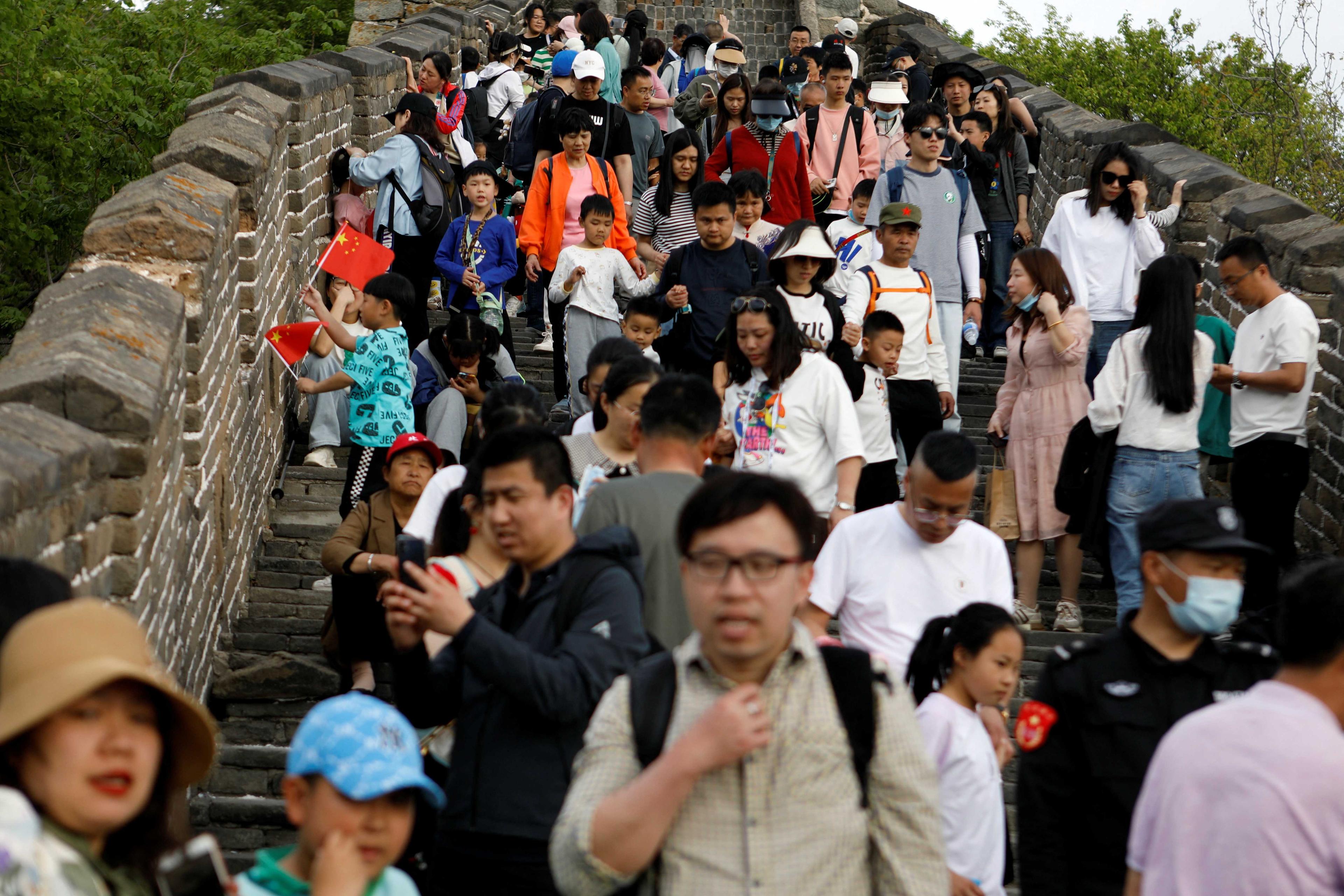 People visit the Mutianyu section of the Great Wall, during the five-day Labour Day holiday in Beijing, China April 30. Photo: Reuters