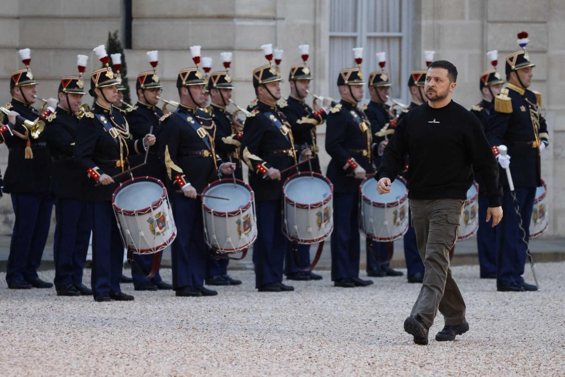 Ukraine's President Volodymyr Zelensky arrives at the Elysee presidential palace prior to a meeting with French president in Paris on May 14. Photo: AFP