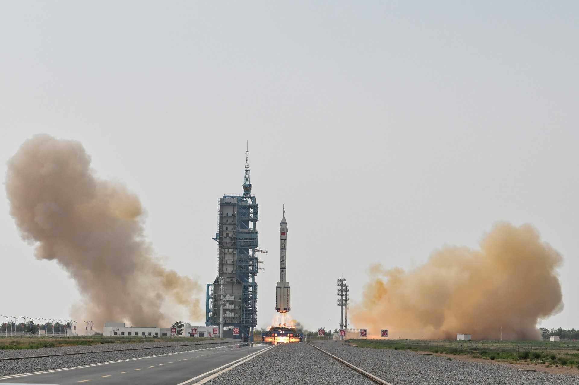 Long March-2F rocket, carrying the Shenzhou-16 Manned Space Flight Mission, lifts off from the Jiuquan Satellite Launch Centre in China's northwestern Gansu province, on May 30, heading to the Tiangong space station. Photo: AFP