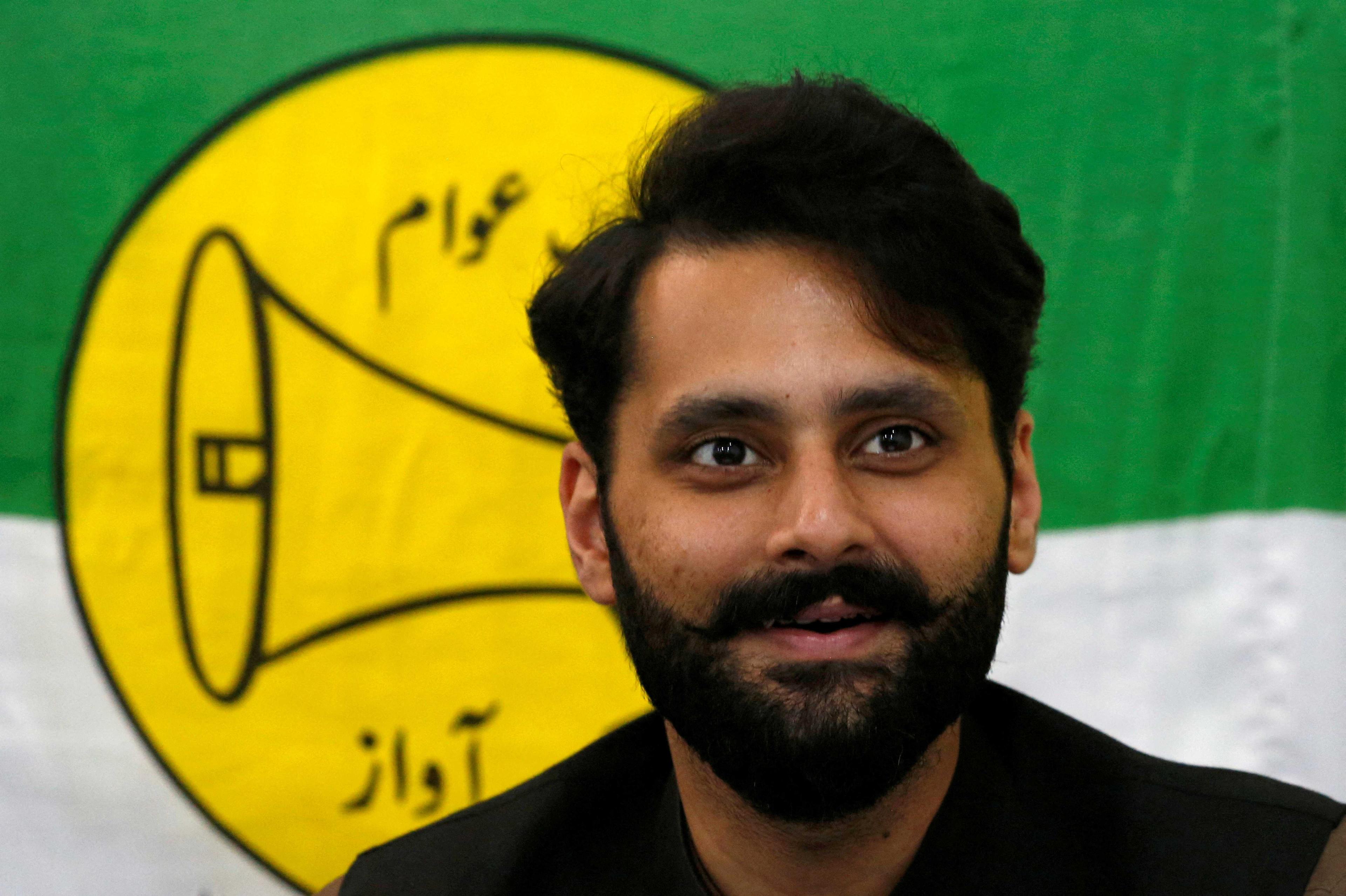 Peguam dan aktivis Pakistan Jibran Nasir. Gambar: Reuters