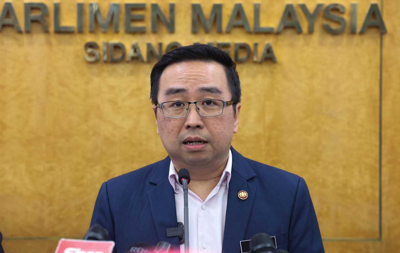 Science, Technology, and Innovation Minister Chang Lih Kang during a press conference on the renewal of Lynas' license in the Parliament building today. Photo: Bernama