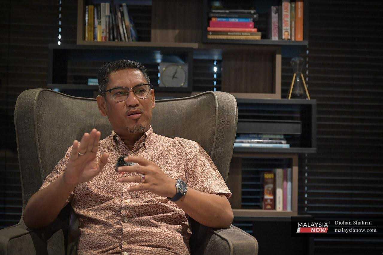 Perikatan Nasional's Negeri Sembilan chairman Ahmad Faizal Azumu speaks in an interview with MalaysiaNow about his hopes for the coalition at the state polls to come. 
