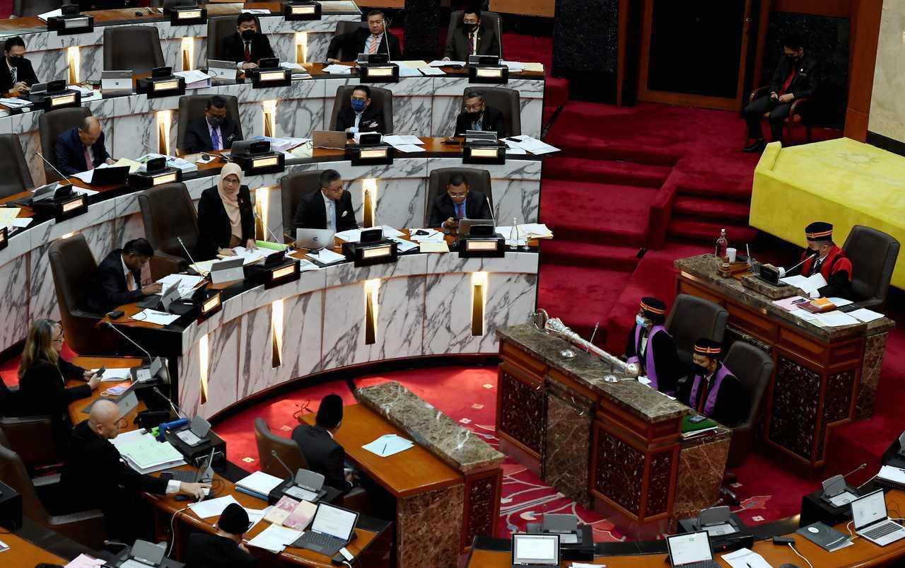 Gambar fail Adun berbahas di Dewan Undangan Negeri Selangor. Gambar: Bernama