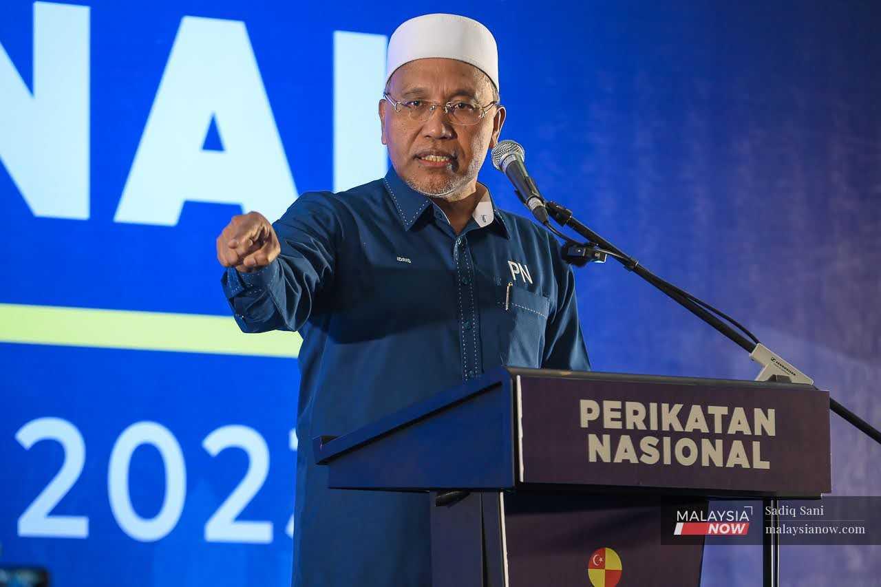 Naib Presiden PAS Idris Ahmad ketika berucap di Konvensyen Pilihan Raya PN Selangor di IDCC, Shah Alam, 24 Jun.