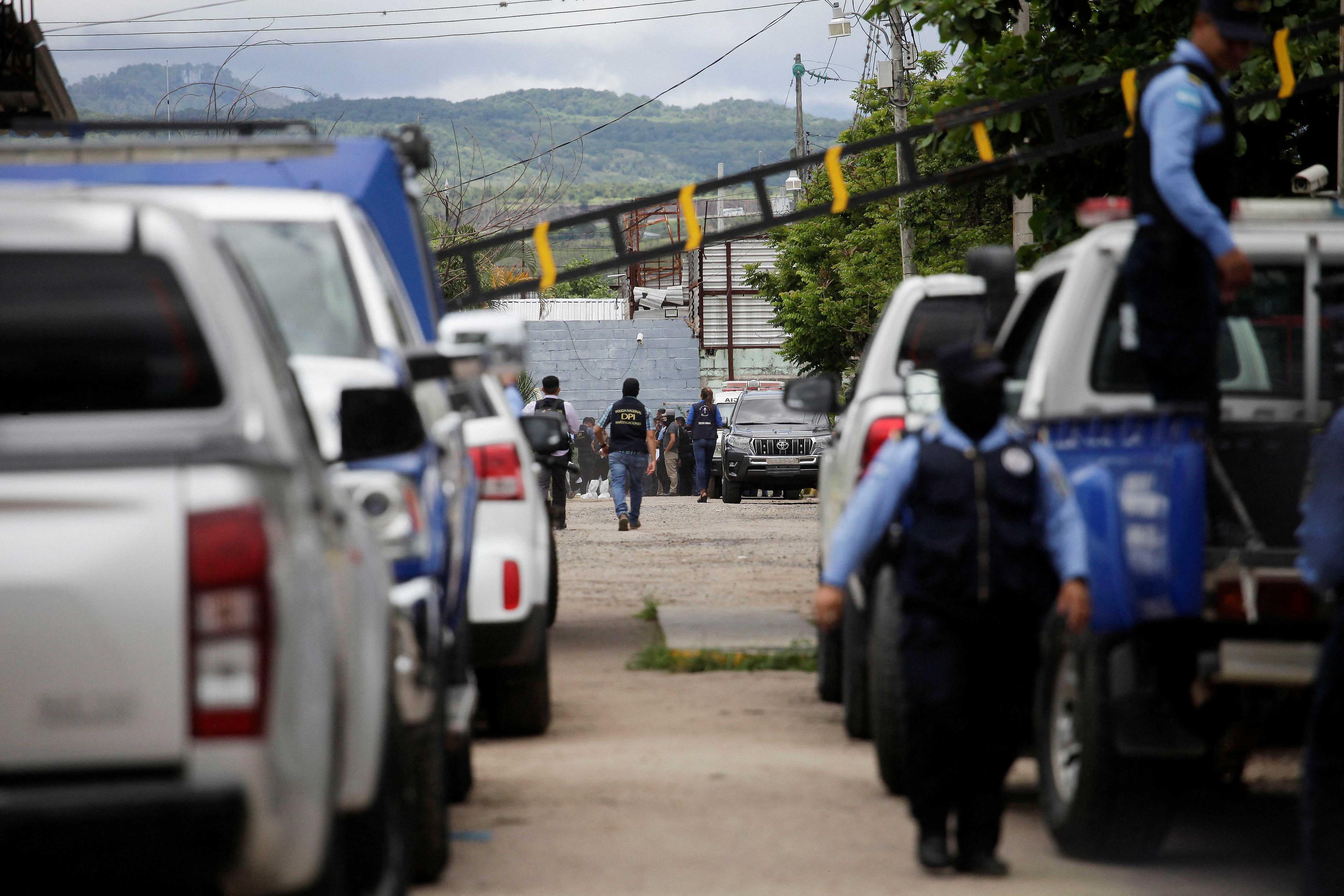 Police investigate a riot in Tamara, on the outskirts of Tegucigalpa, Honduras, June 20. Photo: Reuters