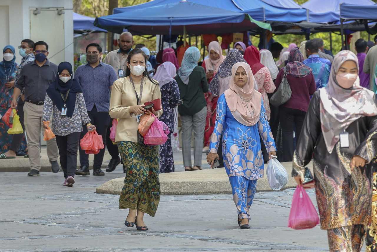 Civil servants in Selangor will be given June 30 off in addition to June 29, in conjunction with Hari Raya Aidiladha. Photo: Bernama