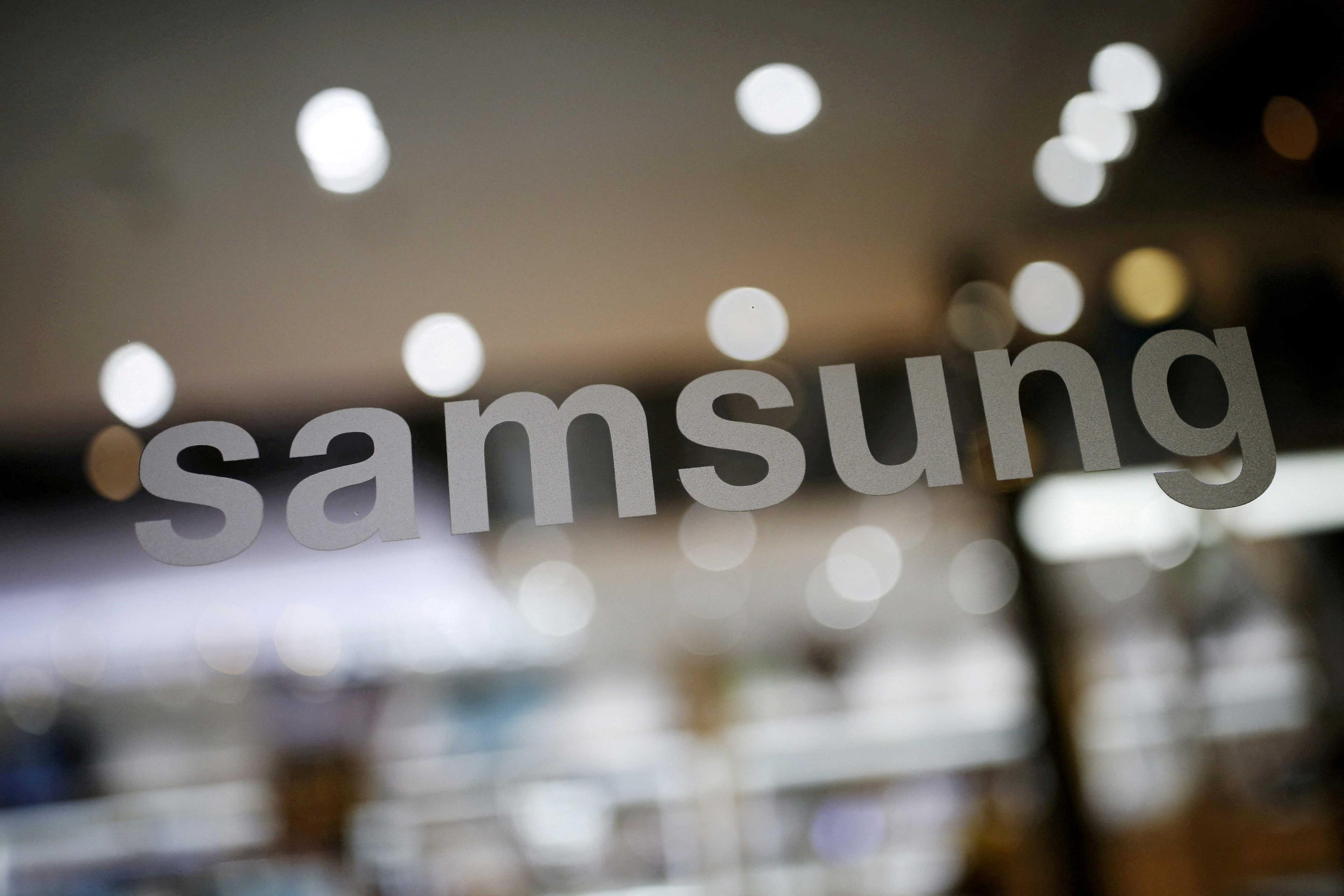 The logo of Samsung Electronic is seen at its headquarters in Seoul, South Korea, April 4, 2016. Photo: Reuters