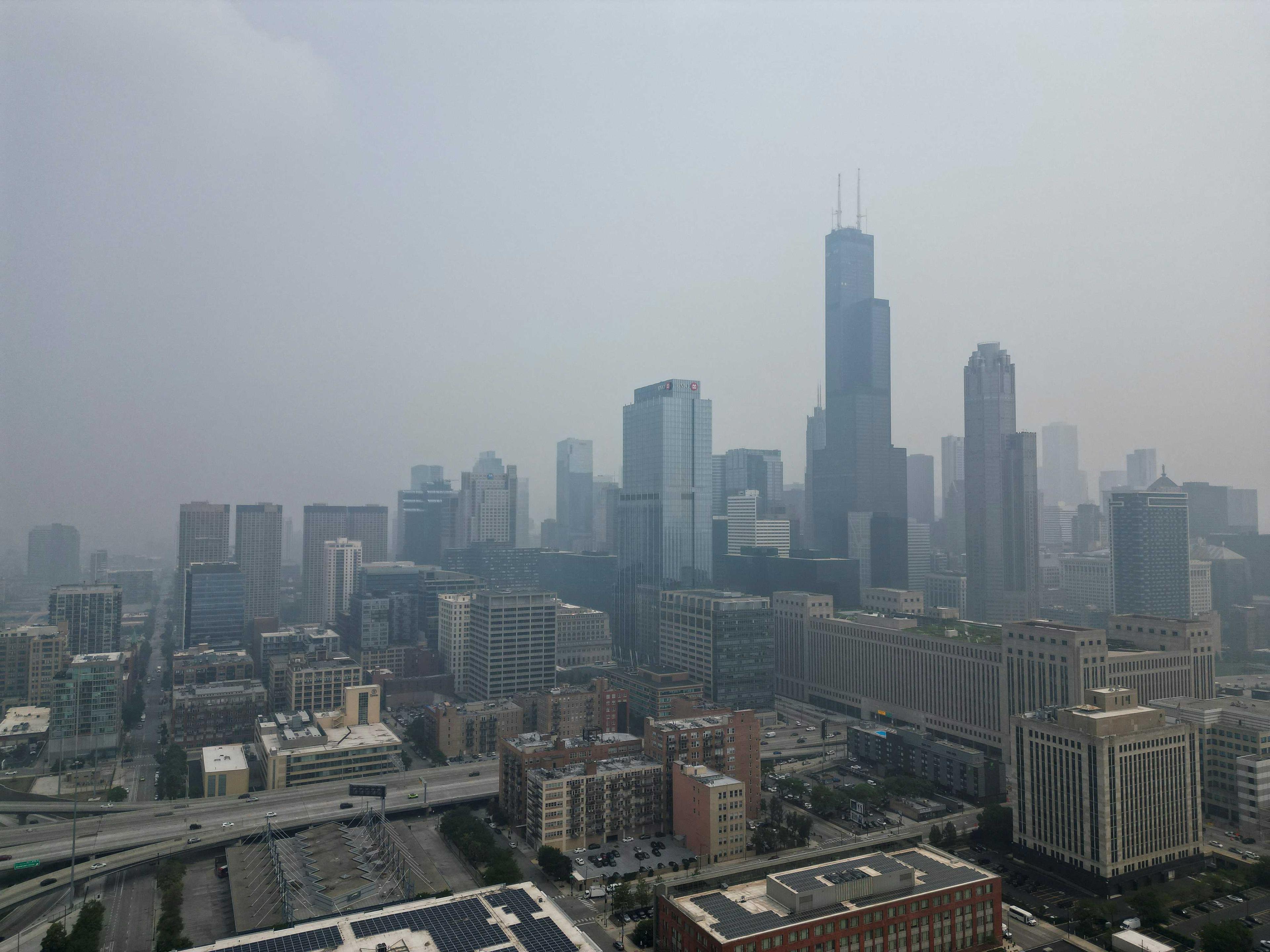2023-06-27T190936Z_1552326217_RC2NR1AYG18P_RTRMADP_3_CANADA-WILDFIRES-CHICAGO