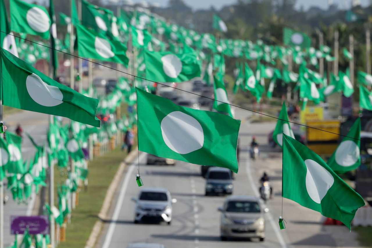 PAS flags fly over a main road in Rusila, Marang, ahead of the 15th general election on Nov 7, 2022. Photo: Bernama
