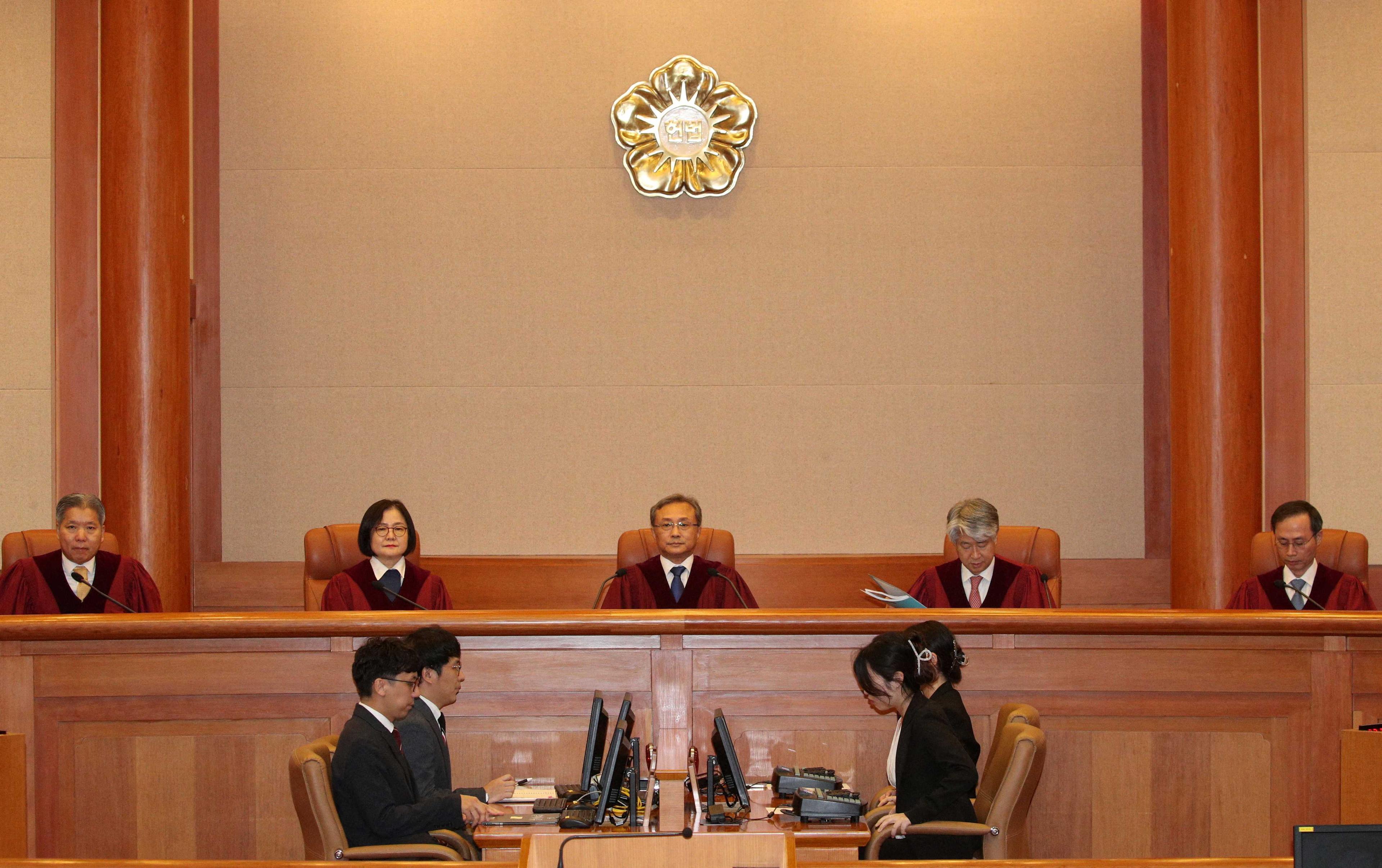 Judges of South Korea's Constitutional Court sit for the ruling on the National Assembly's impeachment of Interior Minister Lee Sang-min, at the constitutional court in Seoul, South Korea, July 25. Photo: Reuters
