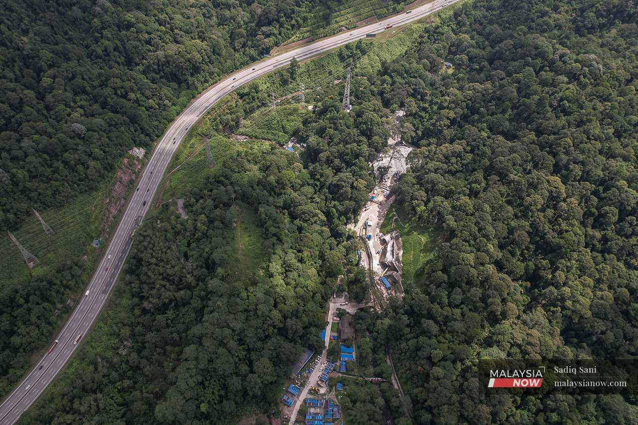 An aerial view of the ECRL Genting tunnel. 