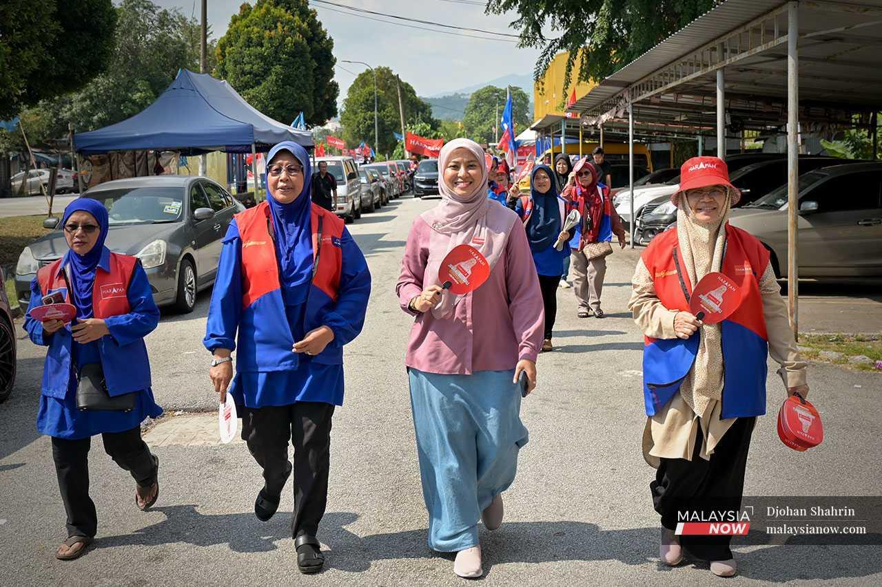 Juwairiya is no stranger to the constituency either, having served as the assemblyman for Bukit Melawati, a position which she took in 2018. 