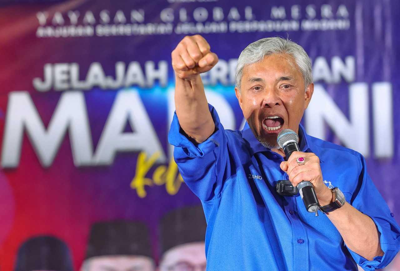 Deputy Prime Minister Ahmad Zahid Hamidi speaks in Tanah Merah, Aug 7. Photo: Bernama