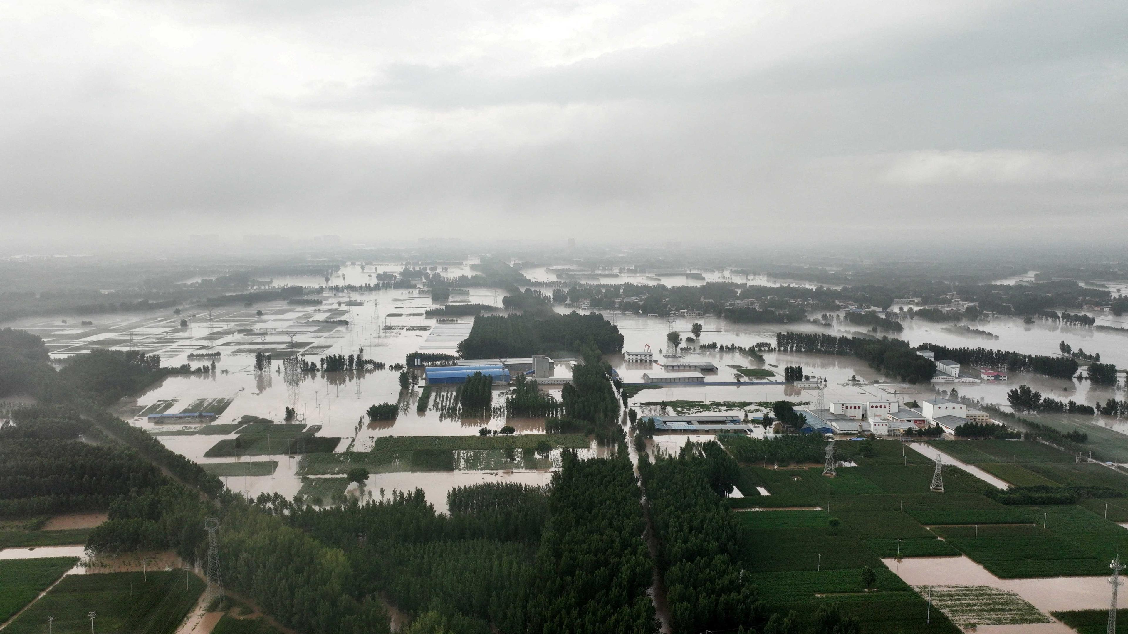 2023-08-11T062855Z_1620012375_RC2HL2AYQ6GD_RTRMADP_3_CLIMATE-CHANGE-CHINA-WEATHER