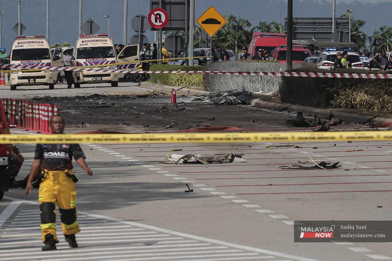 A view of the debris of the crashed plane in Elmina, Shah Alam, Aug 17.