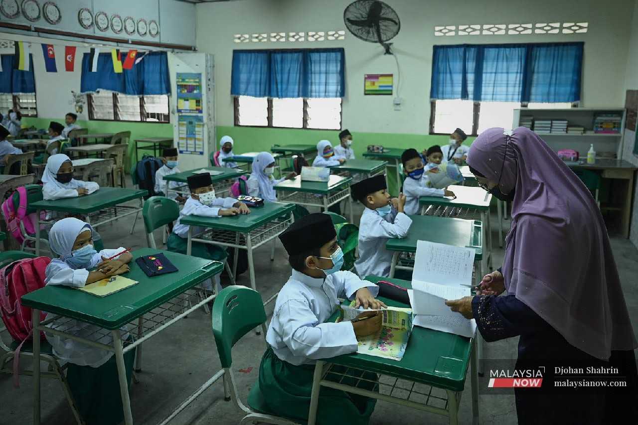 Ethnic relations expert Shamsul Amri Baharuddin says there is no data to show that religious schools lead to Malay and Islamic sentiments.