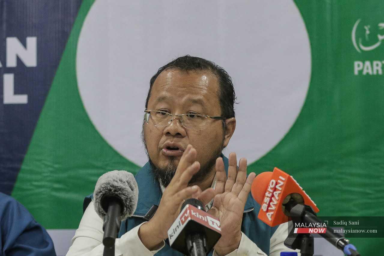 Calon Perikatan Nasional bagi Simpang Jeram, Dr Mohd Mazri Yahya, bercakap dalam wawancara dengan MalaysiaNow.