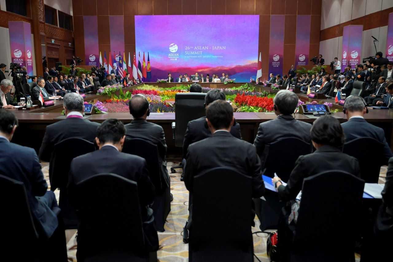 Leaders of Asean attend the 26th Asean-Japan Summit during the 43rd Asean Summit, in Jakarta, Indonesia Sept 6. Photo: Reuters