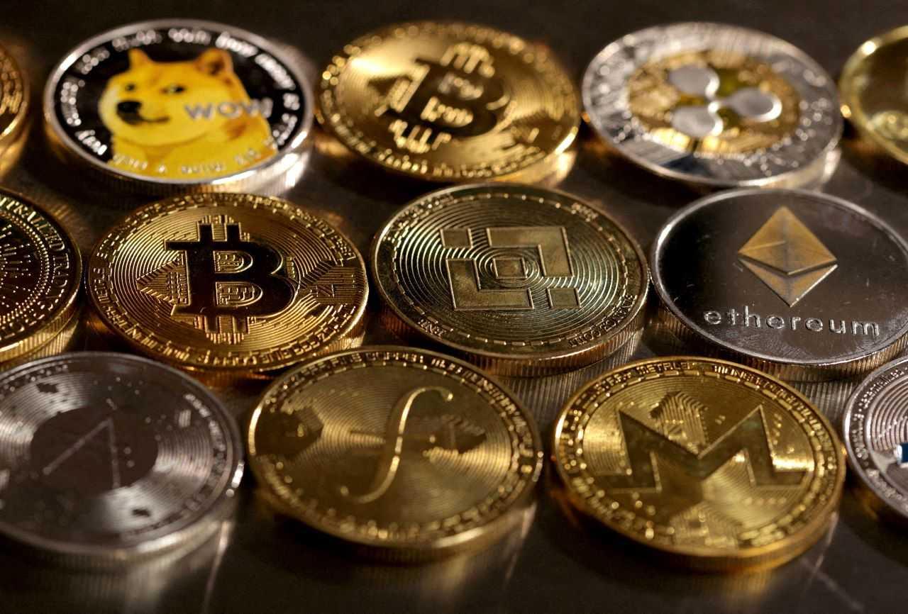 Representations of cryptocurrencies are seen in this illustration, Aug 10, 2022. Photo: Reuters