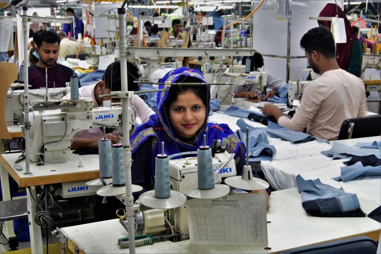 Workers are seen at a garment factory in Dhamrai, Bangladesh, Jan 30. Photo: Reuters
