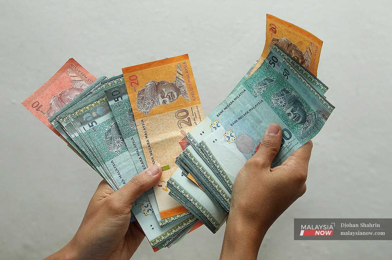 Ringgit dibuka pada 4.7050/7095 berbanding dolar AS pagi ini dan ditutup pada 4.7055/7105.
