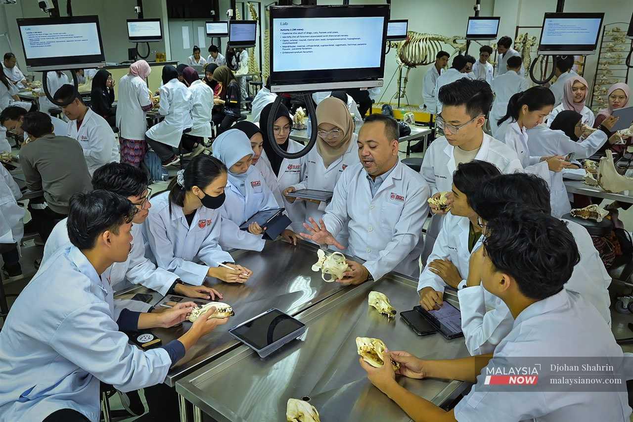 Experts who are concerned about the high failure rate in maths say the subject is crucial to train students' logical thinking, and not merely to prepare them for studying science and medicine.