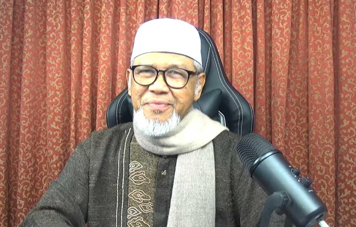 Abdullah Yasin, pendakwah yang dikaitkan dengan fahaman Salafi, ditangkap oleh pihak berkuasa agama Selangor kerana berceramah tanpa memiliki tauliah mengajar agama.