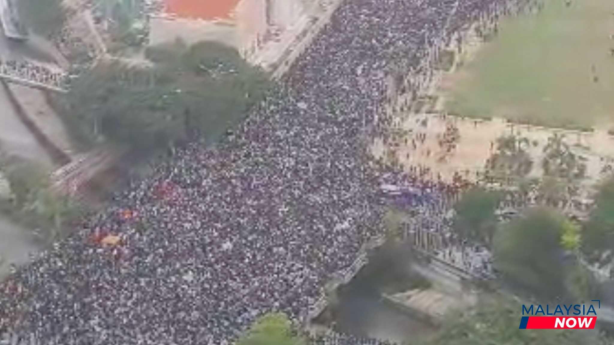 MNow-TurunAnwar_aerial_dataran