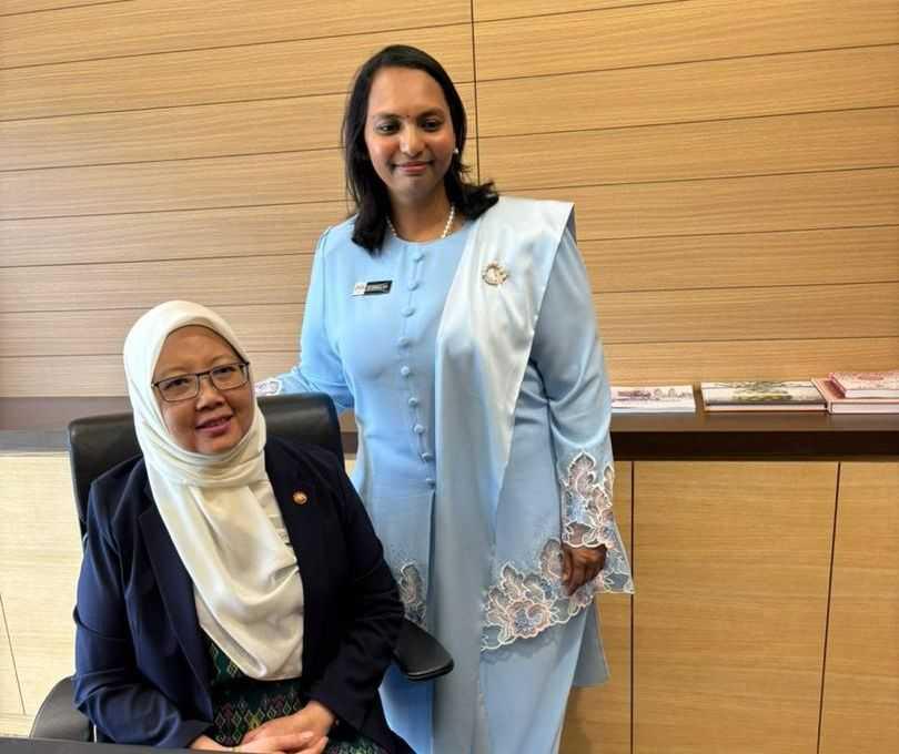 Sivamalar Genapathy (right) claims her former boss Dr Zaliha Mustafa had rejected a RM50 million bribe offer from tobacco companies, but they never reported it to authorities as required by law.