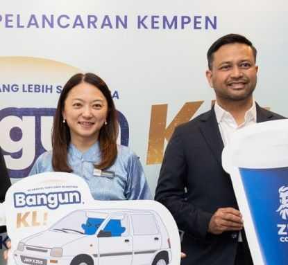 Stuart Ramalingam, former CEO of Malaysia Stadium Corporation, seen here with Federal Territories Minister Hannah Yeoh at a programme in April 2026. Ramalingam is currently the chairman of the FT Sports Council, an agency under Yeoh’s portfolio.