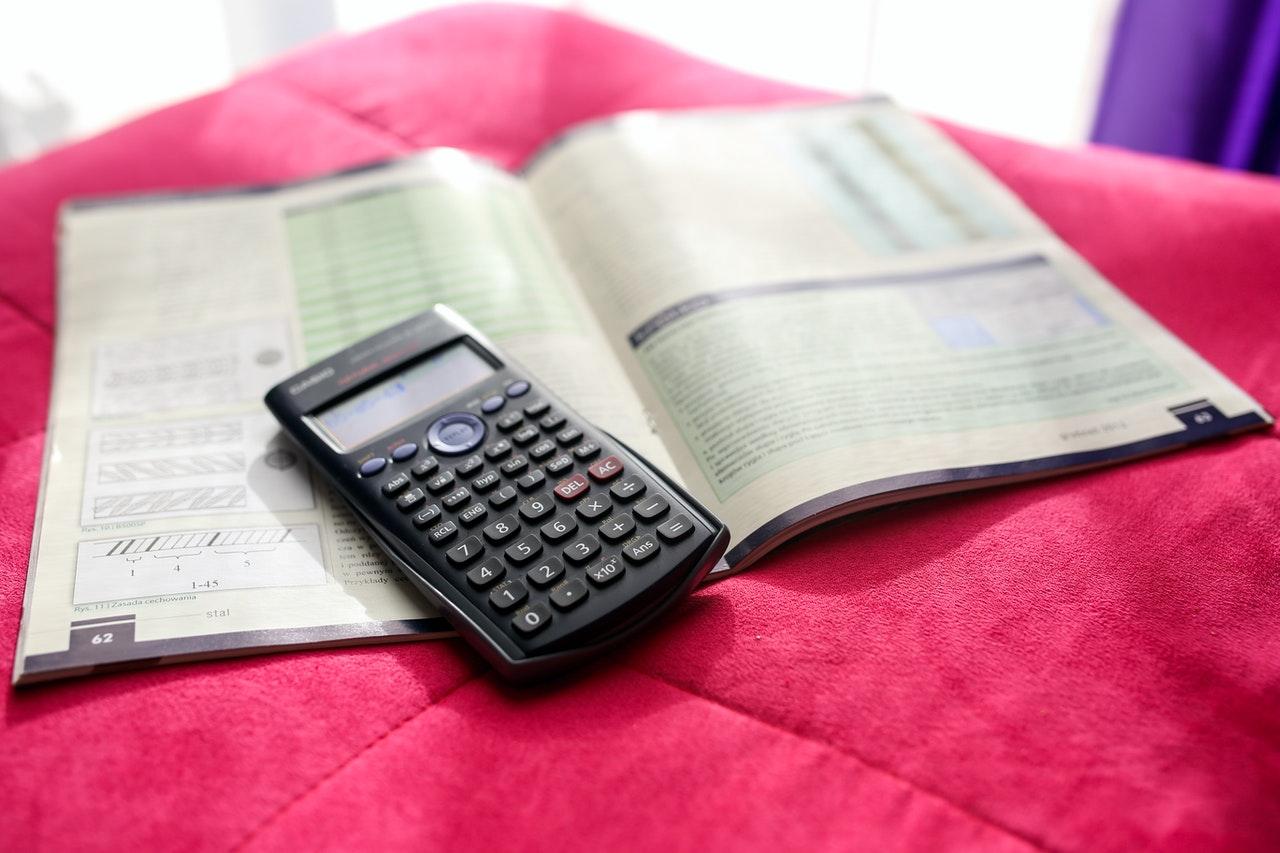 Many children and adults alike suffer from a phobia of mathematics. Photo: Pexels
