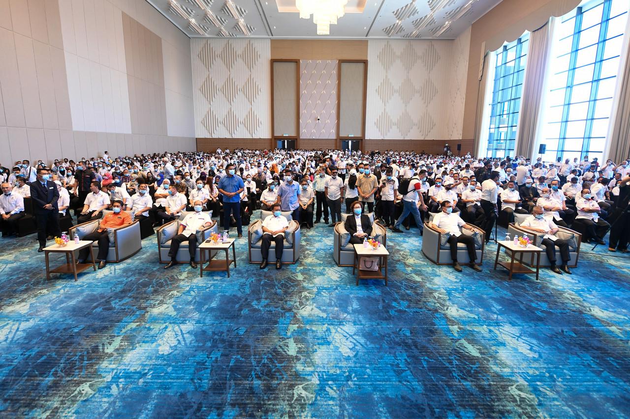 Presiden Warisan Mohd Shafie Apdal hadir pada Pelancaran Visi & Misi Warisan Plus dan Pengumuman Calon-Calon Warisan Plus bagi Pilihan Raya Negeri (PRN) Sabah di Pusat Konvensyen Antarabangsa Sabah (SICC) hari ini. Gambar: Bernama