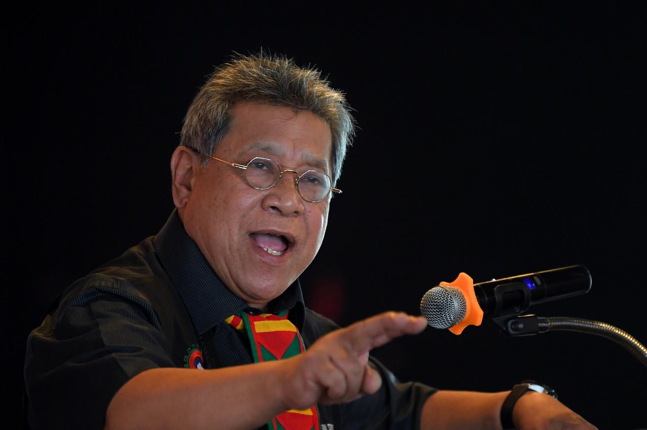 Ketua Umum Parti Pertubuhan Kebangsaan Sabah Bersatu (Usno) Pandikar Amin Mulia berucap sebelum melancarkan manifesto USNO  dalam satu majlis di Kota Kinabalu hari ini. Gambar: Bernama