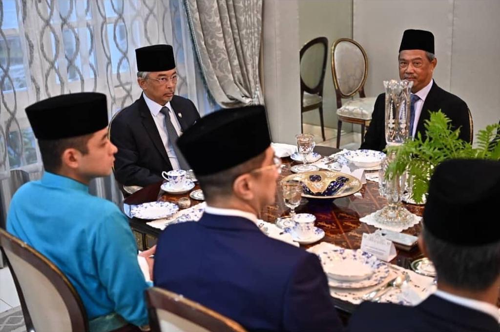 Muhyiddin Yassin and members of his Cabinet with the Agong at the state palace in Kuantan, in this picture making the rounds on social media.