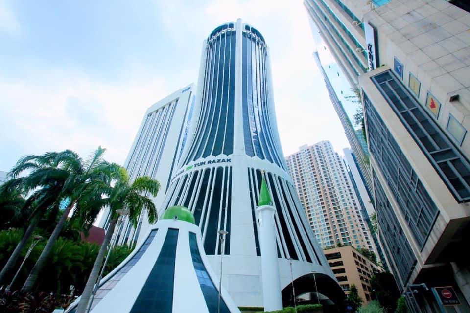 Bangunan Lembaga Tabung Haji di Jalan Tun Razak, Kuala Lumpur. Gambar: Facebook