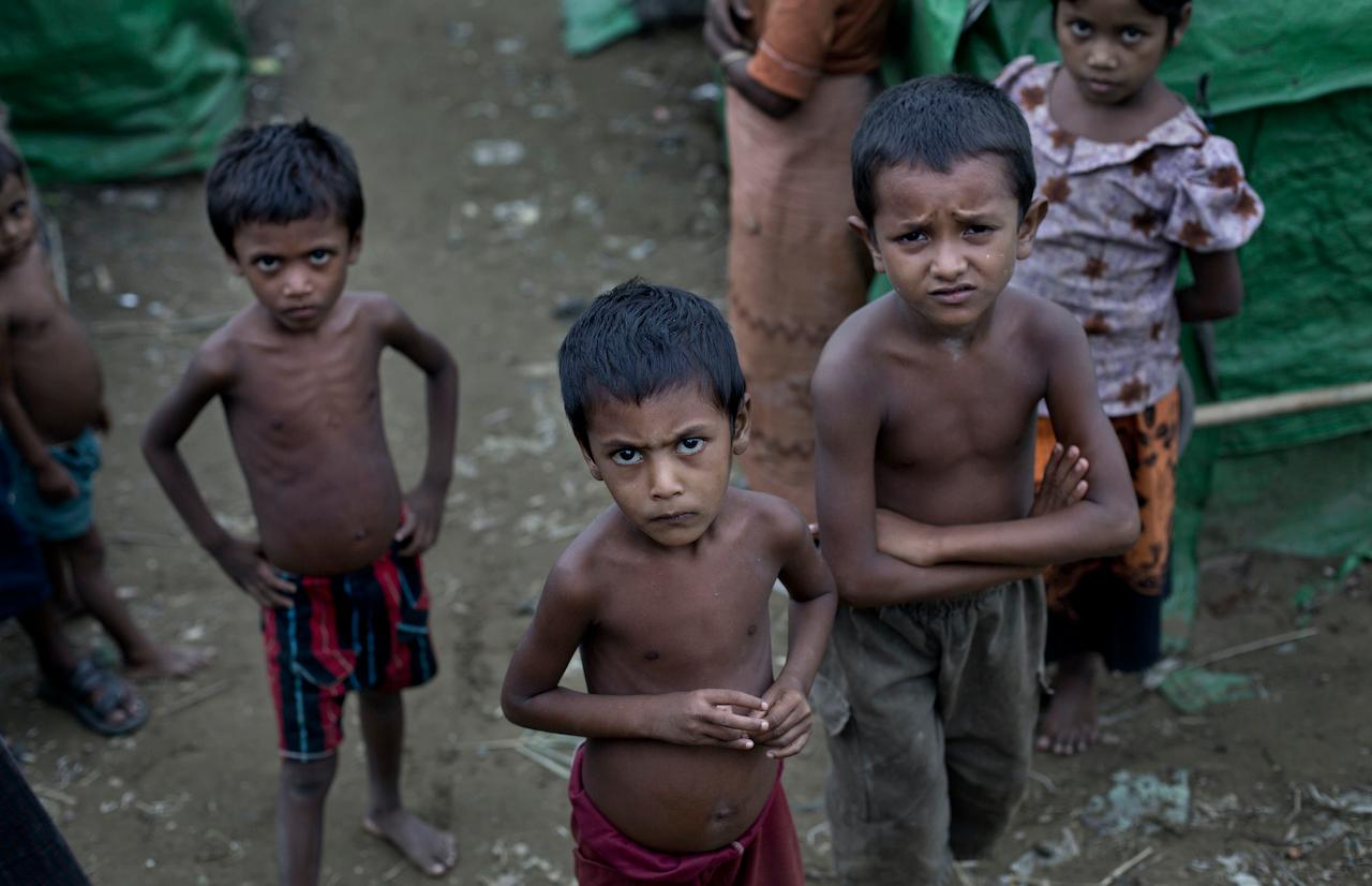 Kanak-kanak Rohingya di kem pelarian di wilayah Rakhine, Myanmar. Gambar: AP