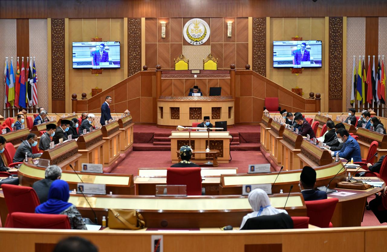 Perak Menteri Besar Ahmad Faizal Azumu in the state legislative assembly in Ipoh on Oct 27. Photo: Bernama