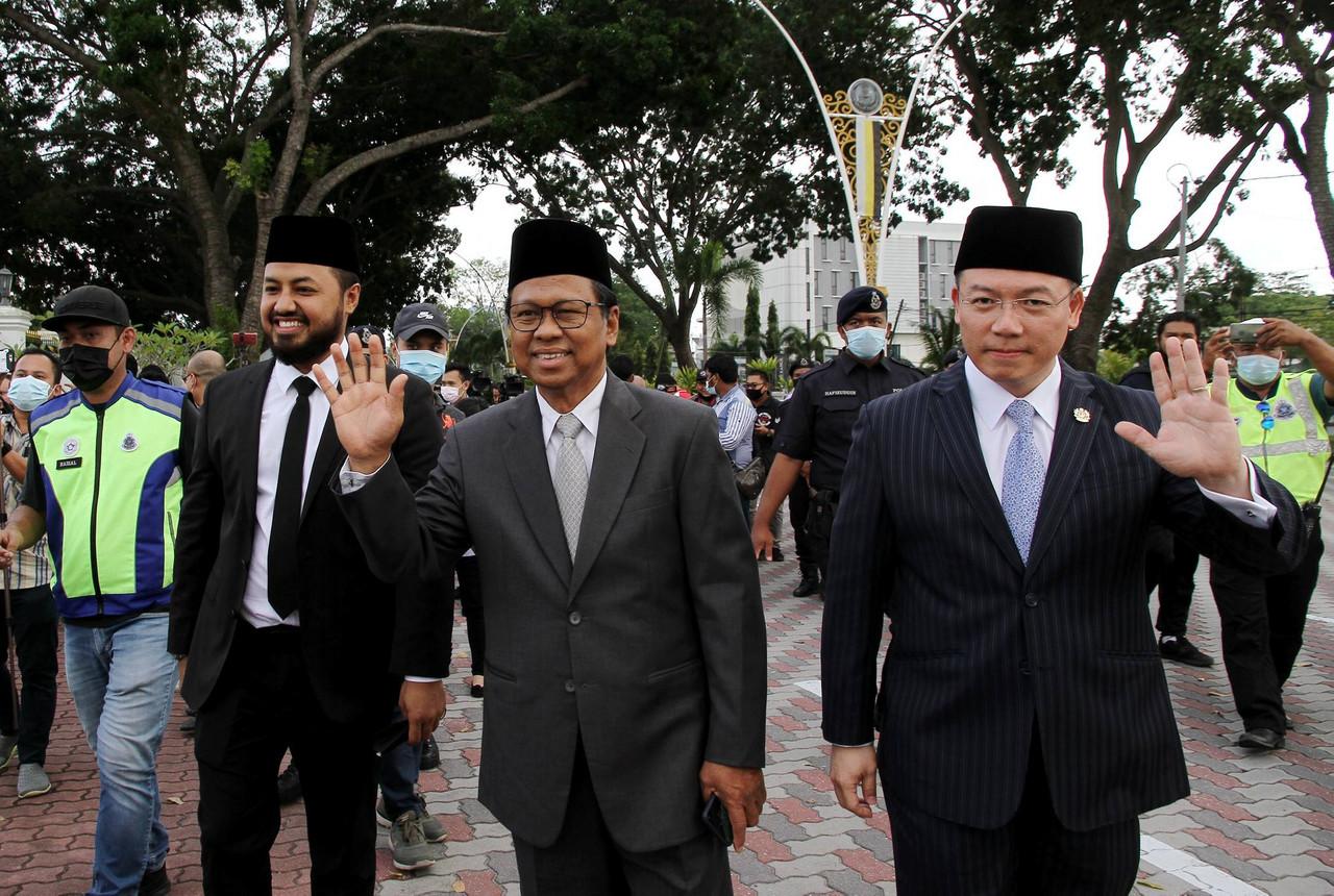 Pengerusi DAP Perak Nga Kor Ming (dua, kanan) antara yang bersungguh-sungguh mahu bekerjasama dengan Umno. Gambar: Bernama