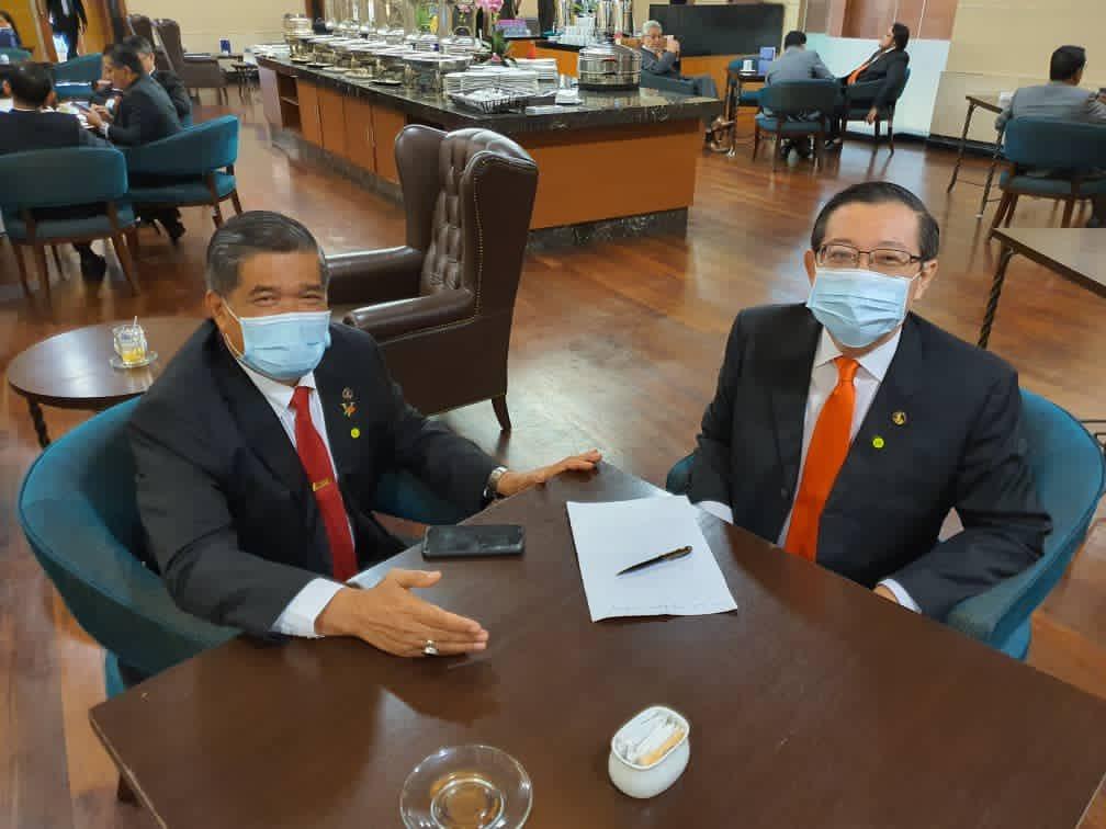Setiausaha Agung DAP Lim Guan Eng dan Presiden Amanah Mohamad Sabu. Gambar: Facebook