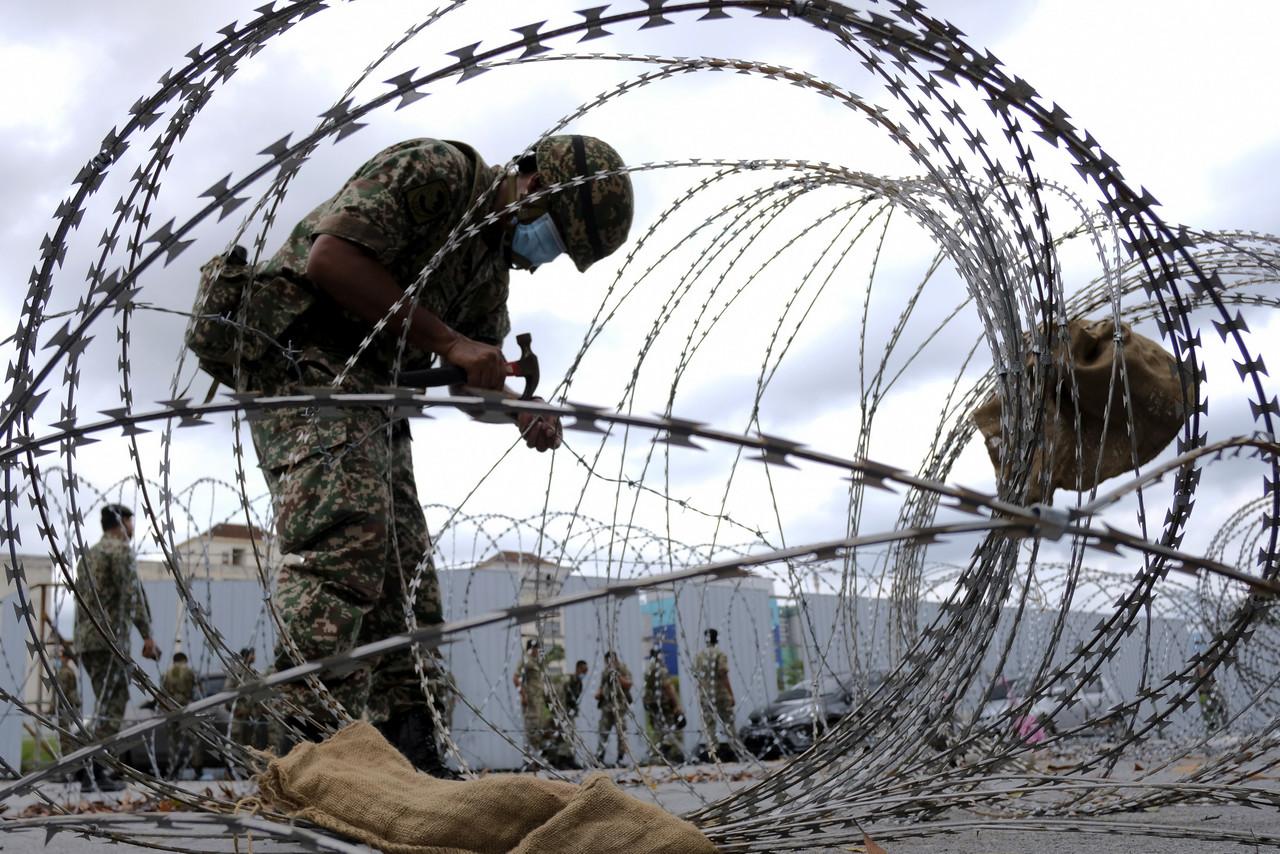PKPD dilaksanakan di tiga kawasan, masing-masing melibatkan dua zon di Johor dan satu di Negeri Sembilan. Gambar: Bernama