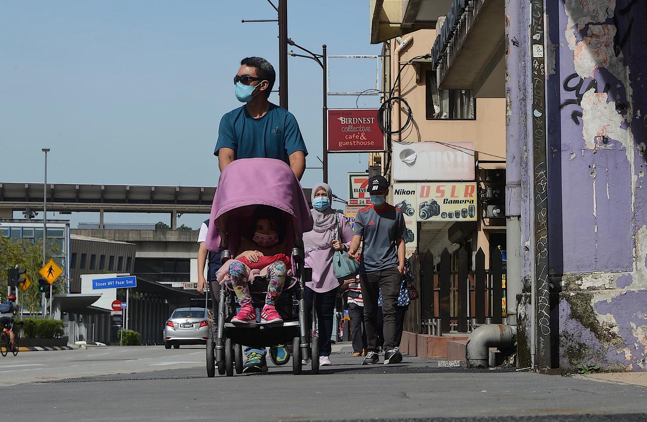 Keputusan dibuat selepas mendapat nasihat dan penilaian risiko daripada Kementerian Kesihatan. Gambar: Bernama