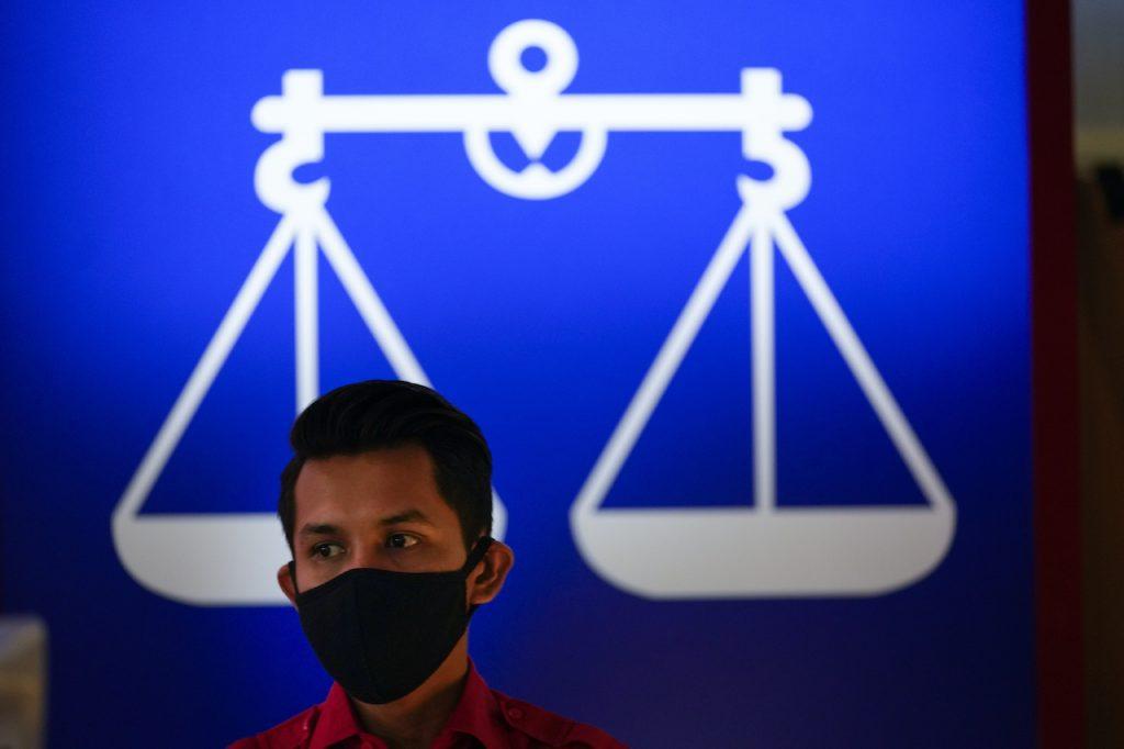 Any move of the kind should have been discussed by the BN Supreme Council first, says MCA. Photo: AP