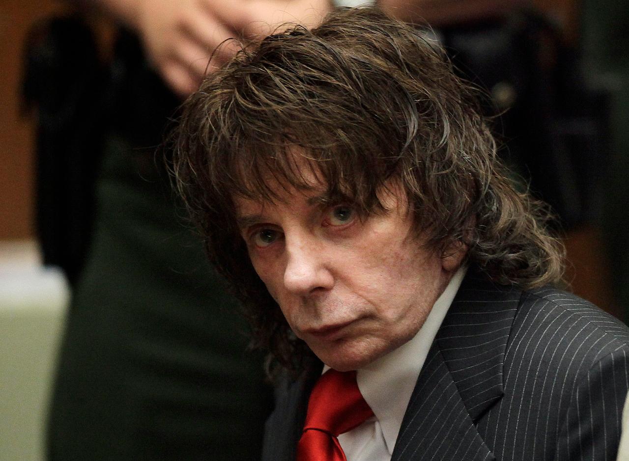 Music producer Phil Spector sits in a courtroom for his sentencing in Los Angeles on May 29, 2009. Spector, who was later convicted of murder, died Jan 16 at age 81. Photo: AP