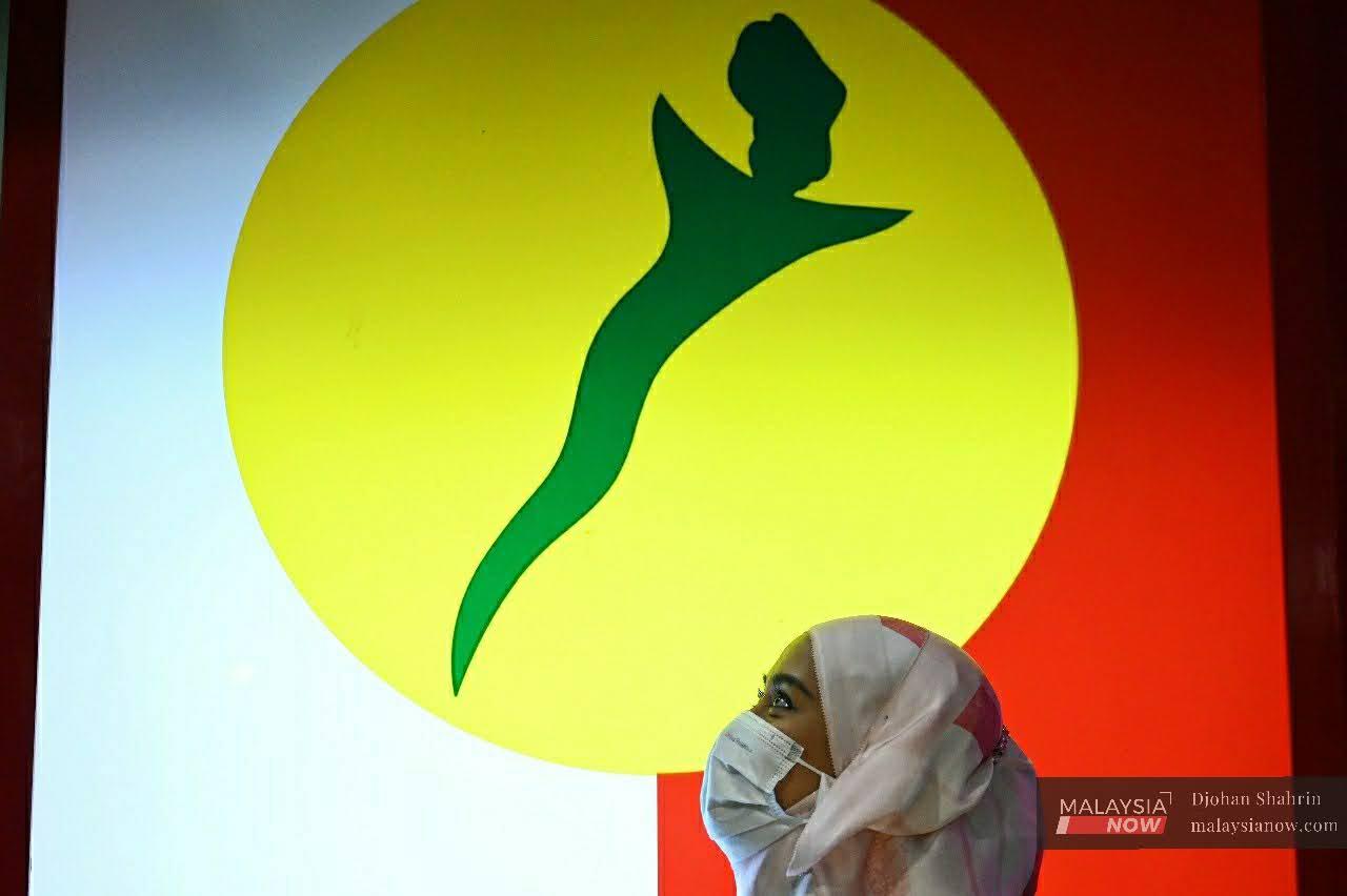 Umno's general assembly was initially scheduled to be held at the end of the month.