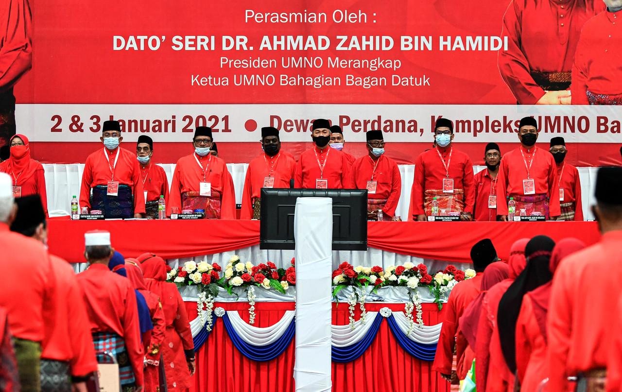 Presiden Umno yang juga Ketua Umno Bahagian Bagan Datuk, Ahmad Zahid Hamidi hadir pada Mesyuarat Perwakilan Umno Bahagian dan Sayap Umno Bahagian Bagan Datuk 2020 di Kompleks Umno Bagan Datuk pada 3 Januari lalu. Gambar: Bernama